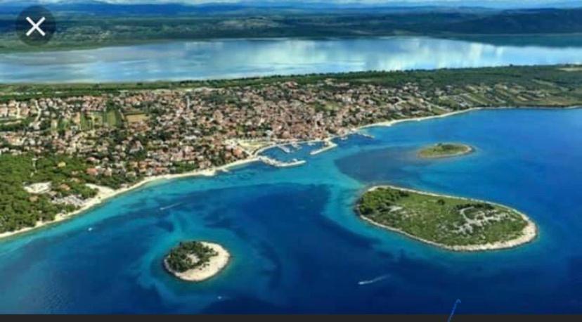 Apartman Kurtov Apartment Pakostane Bagian luar foto